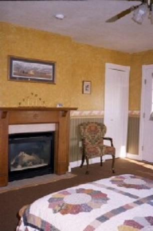 The Feathered Star Bed And Breakfast Carlsville Экстерьер фото